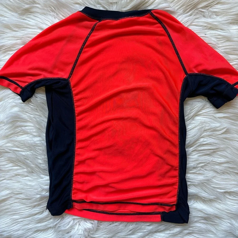 Girls’ Tommy Bahama RELAX rash guard